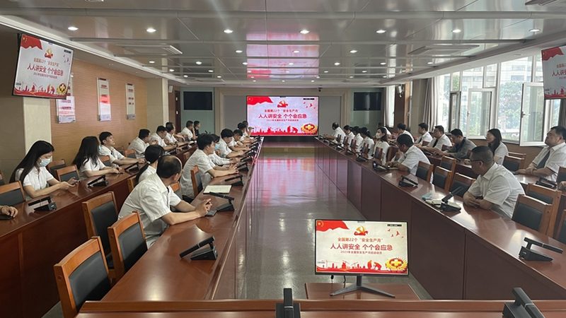 小标题：了解证书含金量，别被“保过”误导