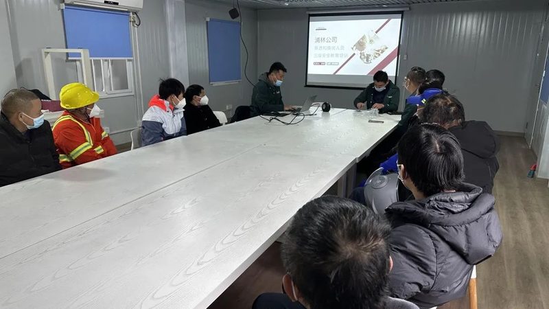 网络课程培训的收费标准通常由以下几个因素构成：