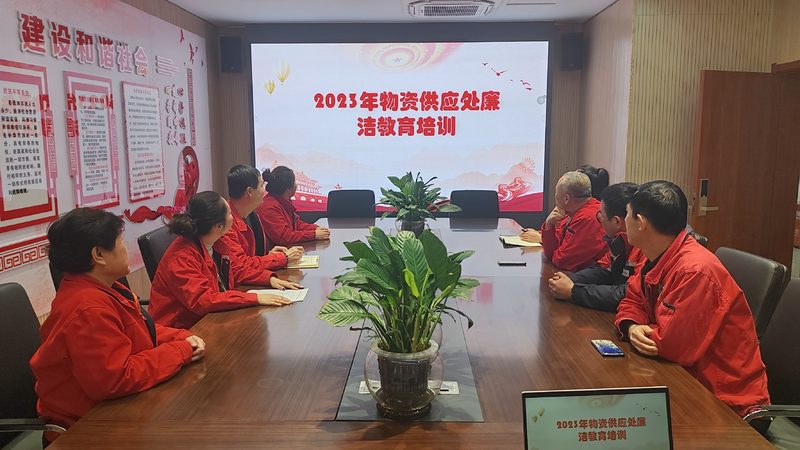 叉车证与挖掘机证：工作前景对比分析